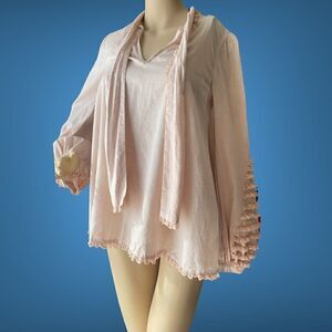 Sz  S|M cream ruffles top